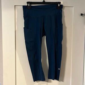 lululemon Cropped Leggings with Pockets